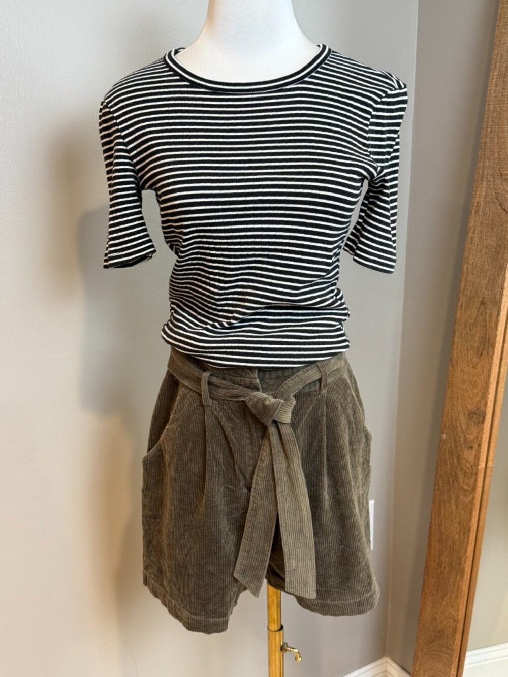 IKKS Olive Green Corduroy Belted Pleated Shorts Size 38